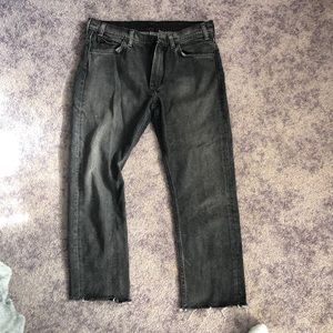 Levi Black Demi cropped jeans